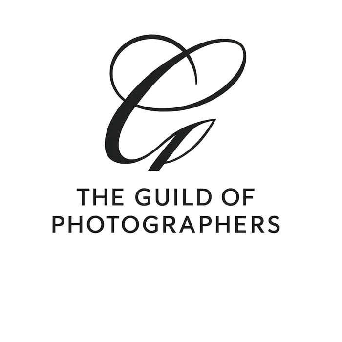 The Guild of Photographers logo